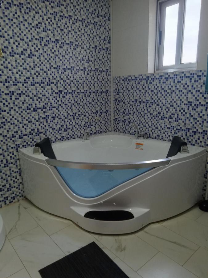 ボボ・ディウラッソOasis Lawafossiアパートメント エクステリア 写真
